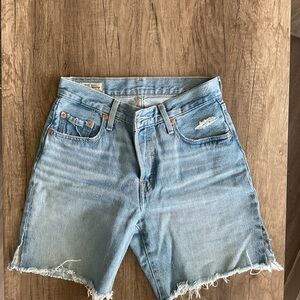 Levi’s Ribcage Bermuda Shorts